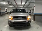 Ford Expedition XLT 2017 – 4x4 – Excellent Condition